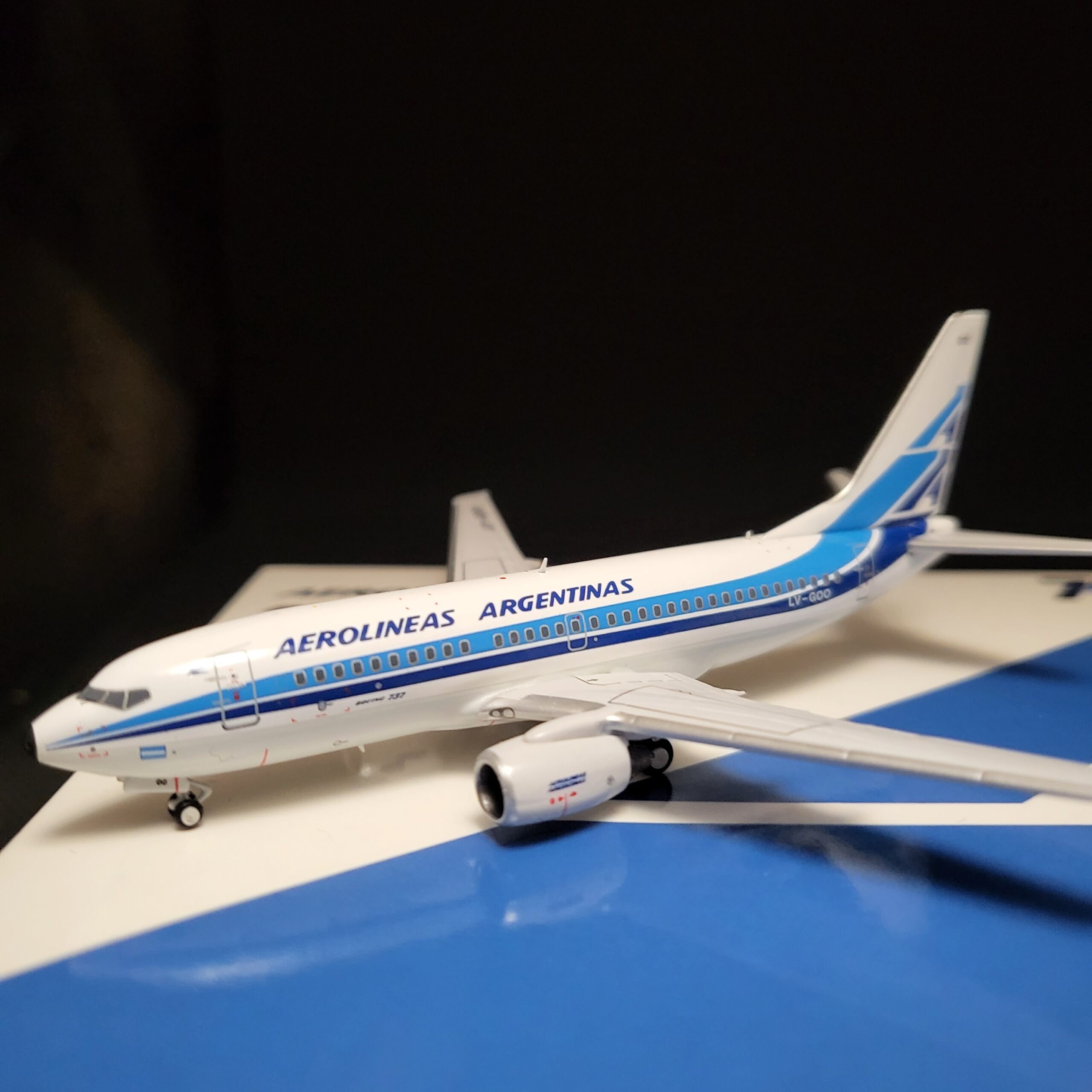 B737-700 (Aerolíneas Argentinas) – Miniaturas De Avioes – Aeromodelismo